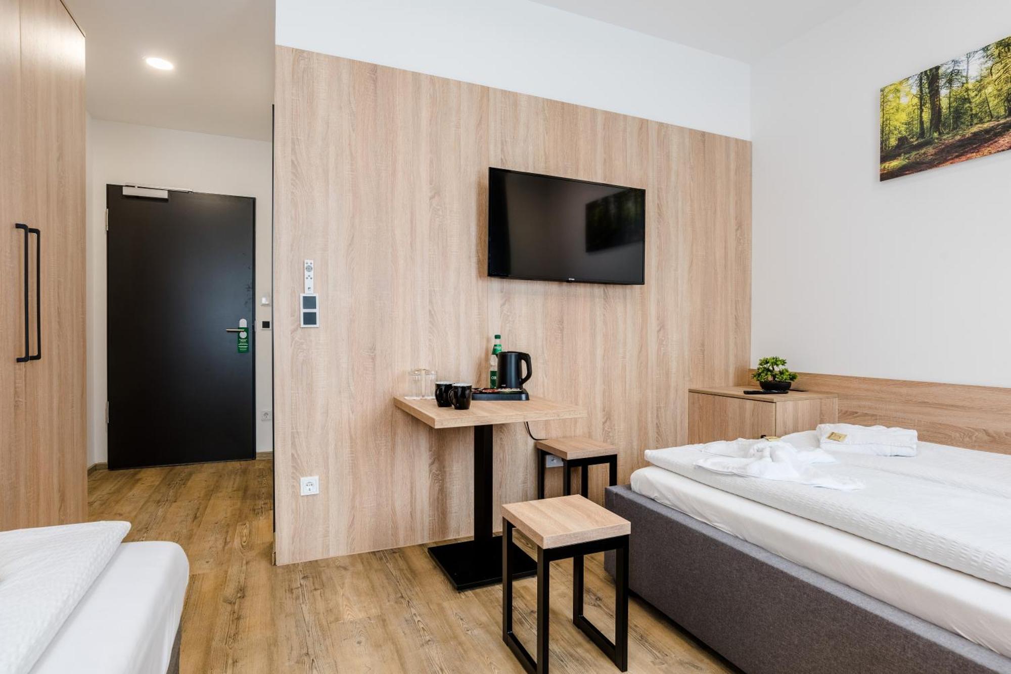Hotel Montenegro Вормс Экстерьер фото