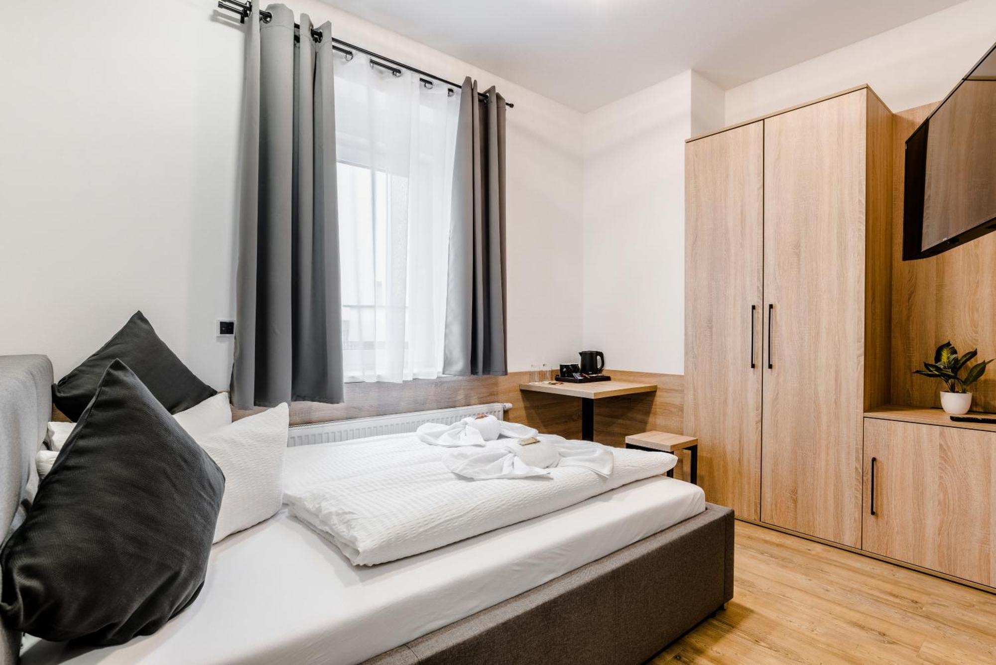 Hotel Montenegro Вормс Экстерьер фото