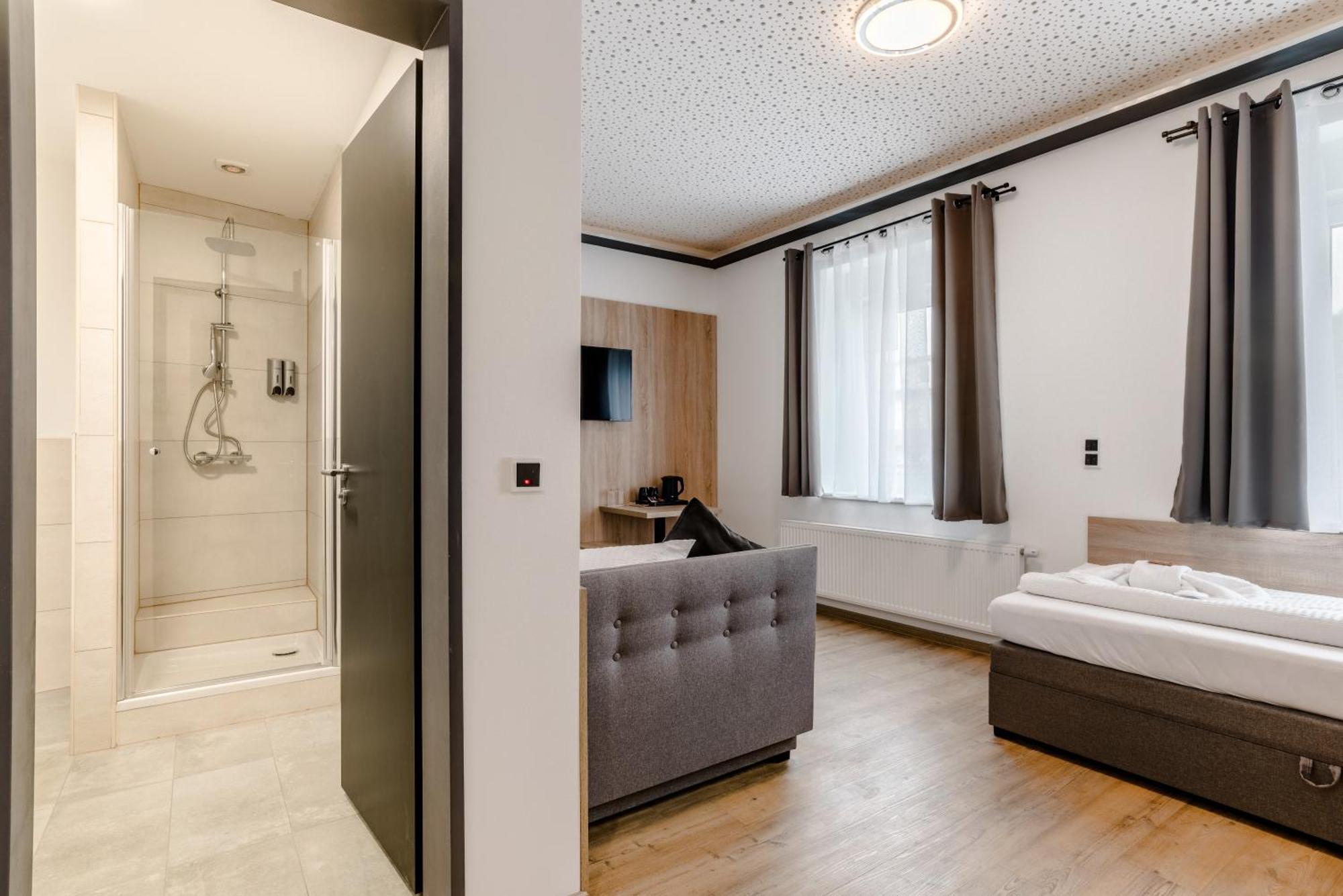Hotel Montenegro Вормс Экстерьер фото