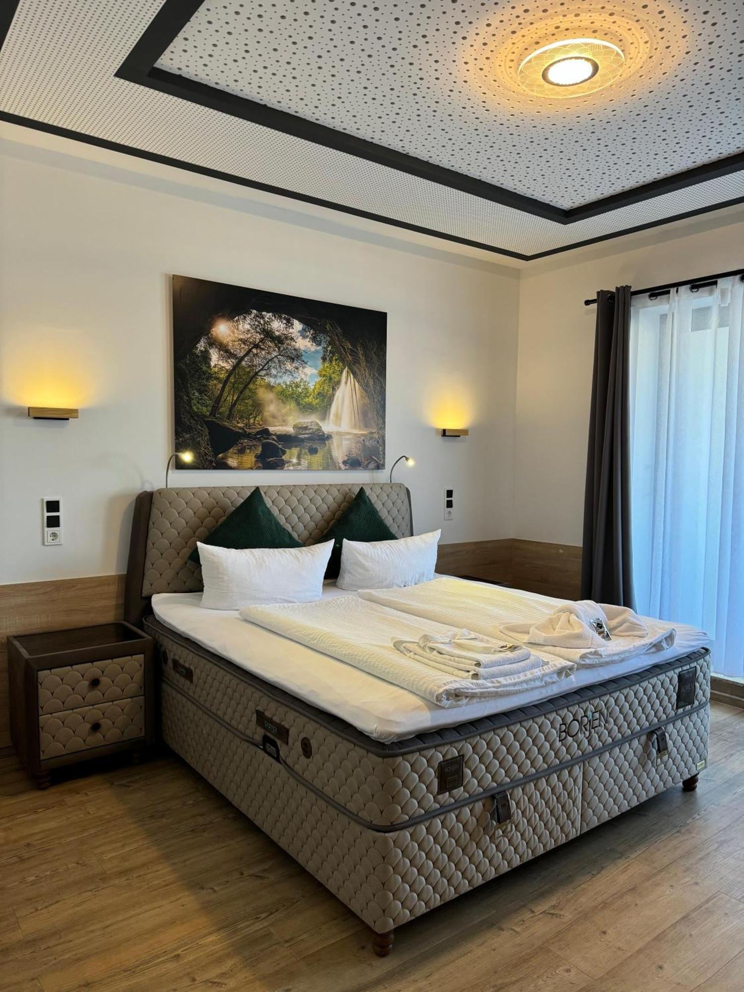 Hotel Montenegro Вормс Экстерьер фото
